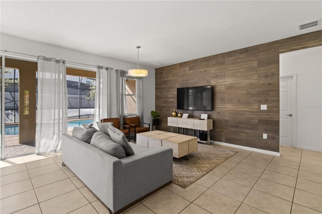 For Sale: $665,000 (7 beds, 7 baths, 3565 Square Feet)