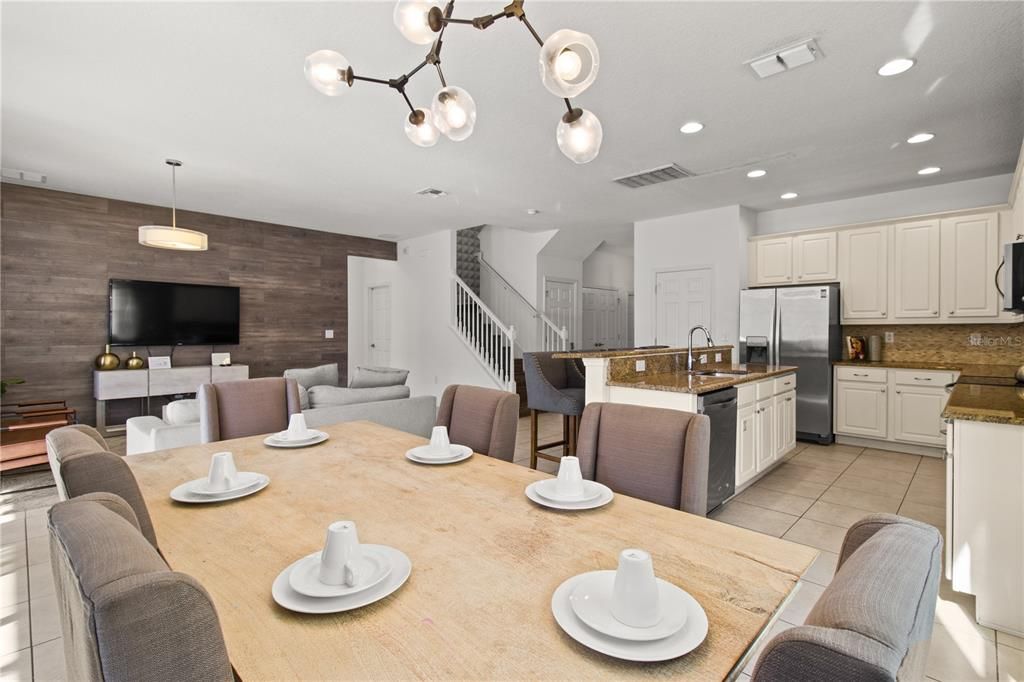 For Sale: $665,000 (7 beds, 7 baths, 3565 Square Feet)