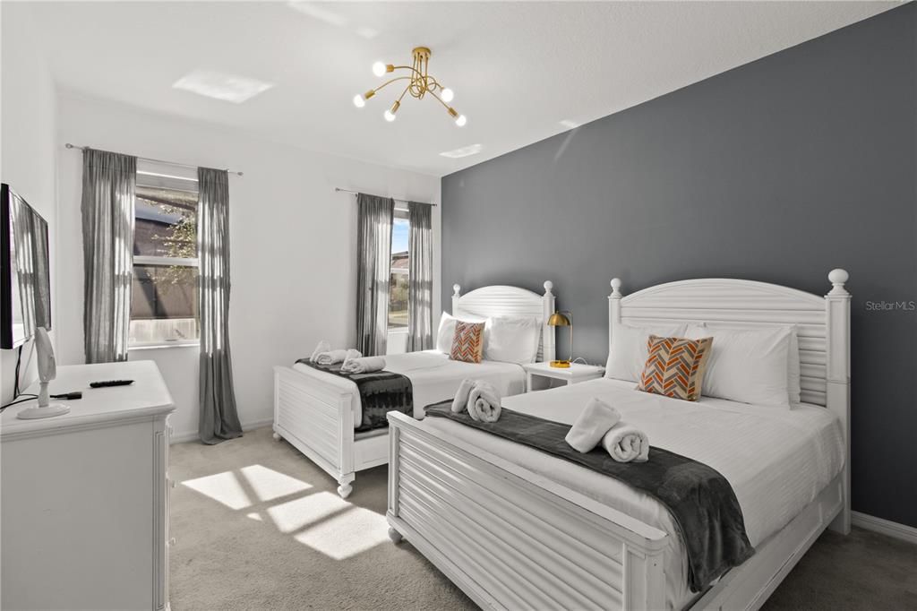 For Sale: $665,000 (7 beds, 7 baths, 3565 Square Feet)