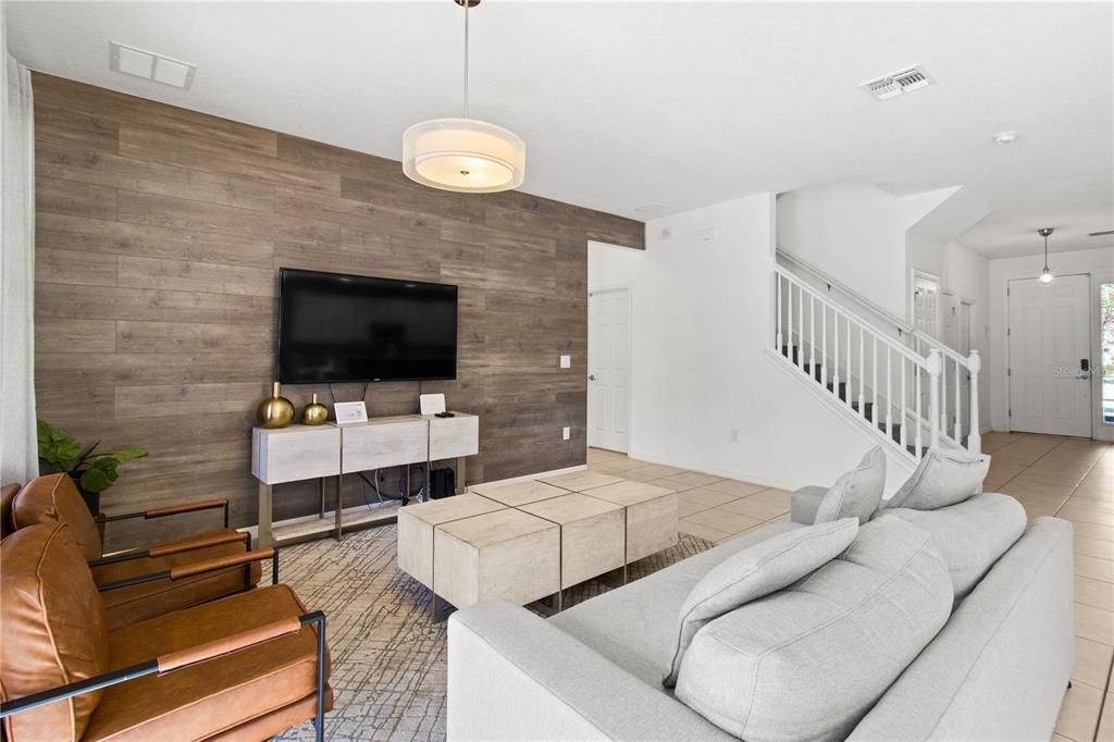 For Sale: $665,000 (7 beds, 7 baths, 3565 Square Feet)