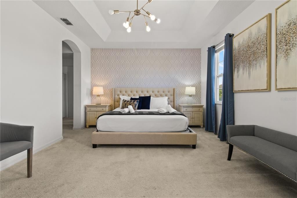 For Sale: $665,000 (7 beds, 7 baths, 3565 Square Feet)