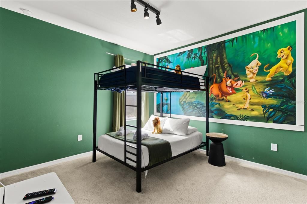 For Sale: $665,000 (7 beds, 7 baths, 3565 Square Feet)