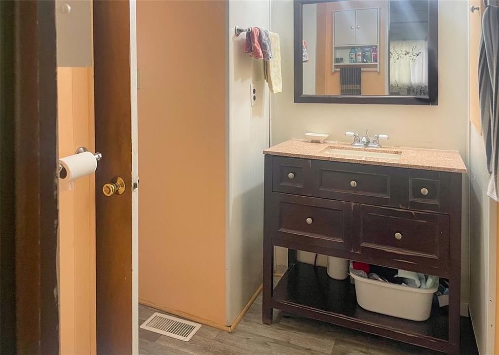 待售: $48,000 (1 贝兹, 1 浴室, 480 平方英尺)