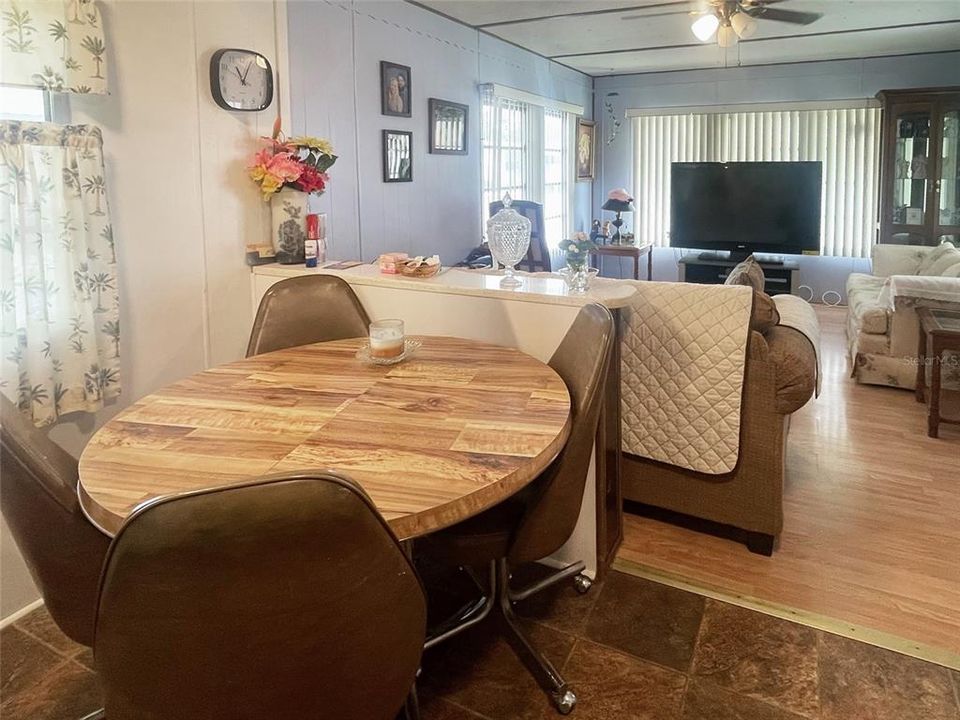 待售: $48,000 (1 贝兹, 1 浴室, 480 平方英尺)