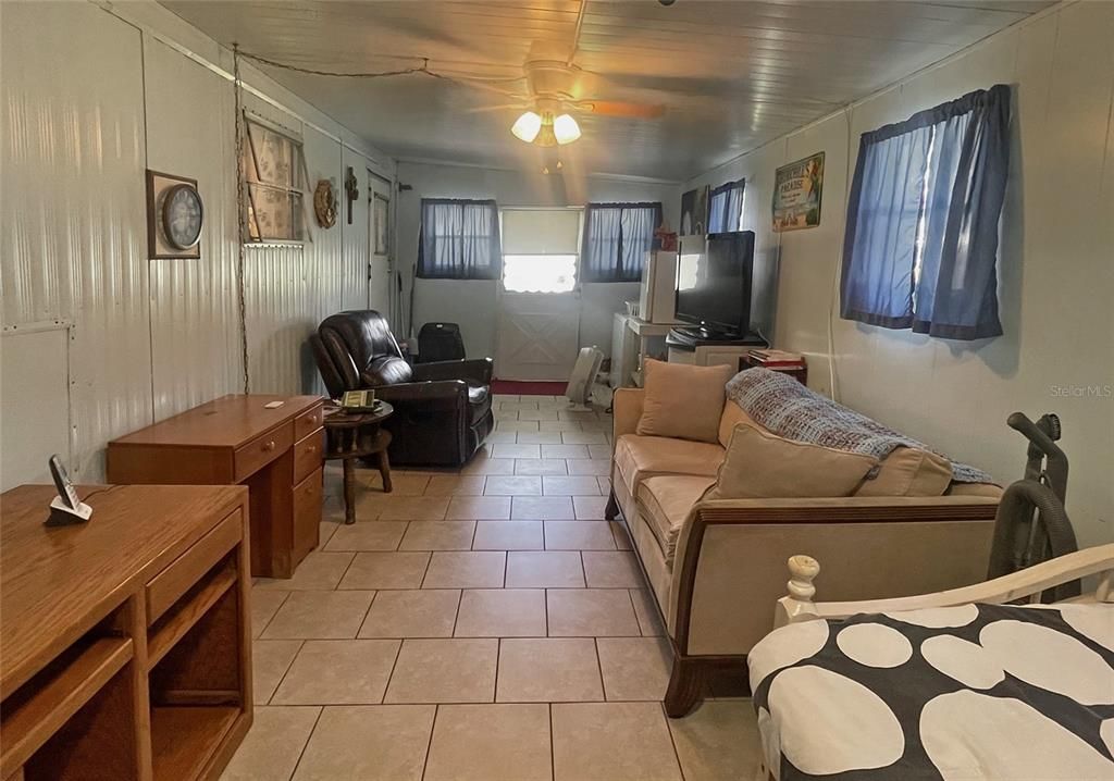 待售: $48,000 (1 贝兹, 1 浴室, 480 平方英尺)