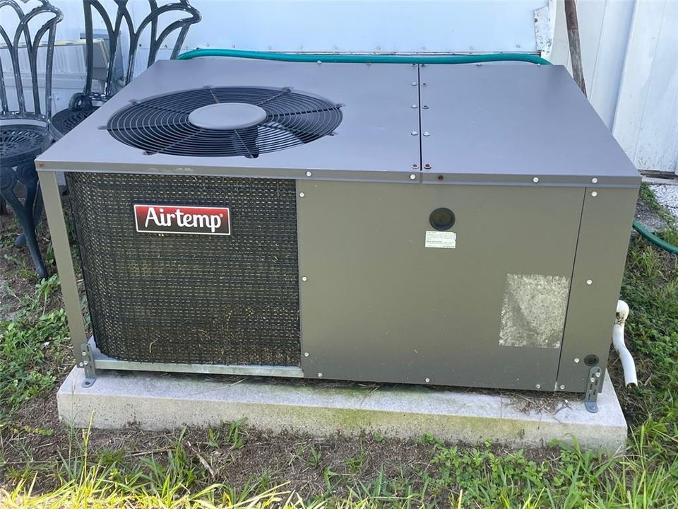 Active With Contract: $40,000 (1 beds, 1 baths, 480 Square Feet)