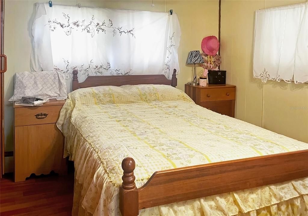 待售: $48,000 (1 贝兹, 1 浴室, 480 平方英尺)