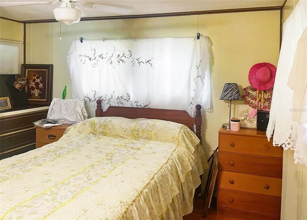 待售: $48,000 (1 贝兹, 1 浴室, 480 平方英尺)