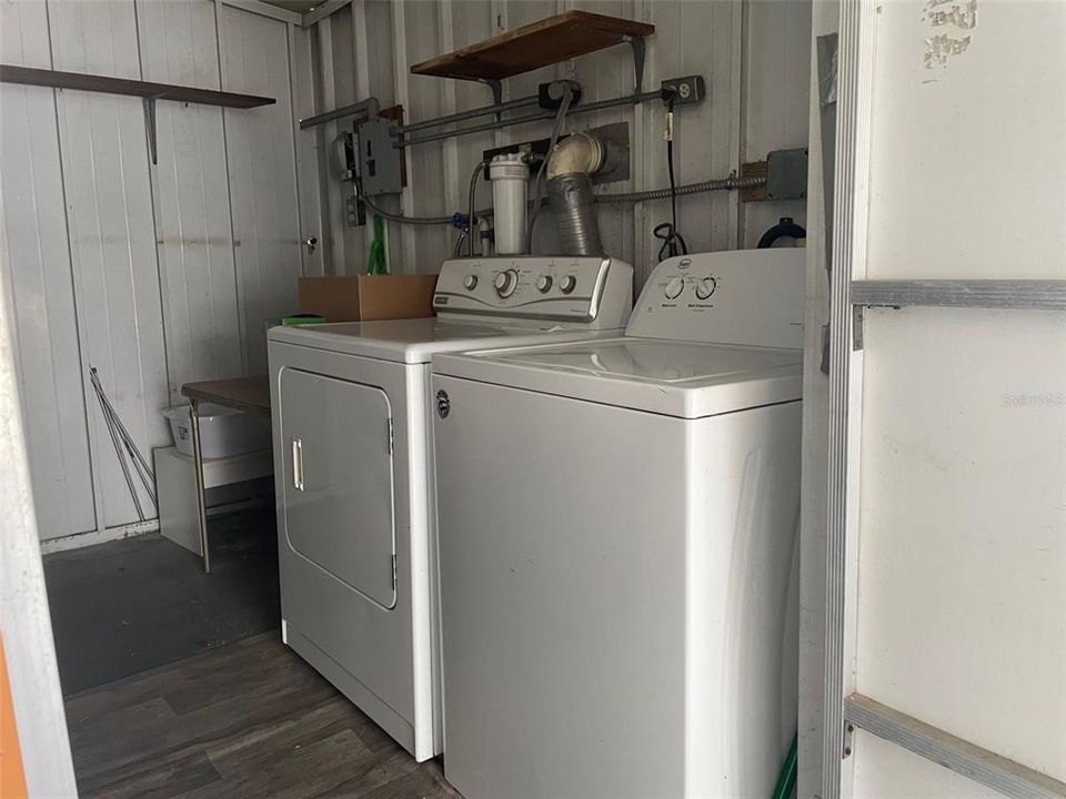 Active With Contract: $40,000 (1 beds, 1 baths, 480 Square Feet)