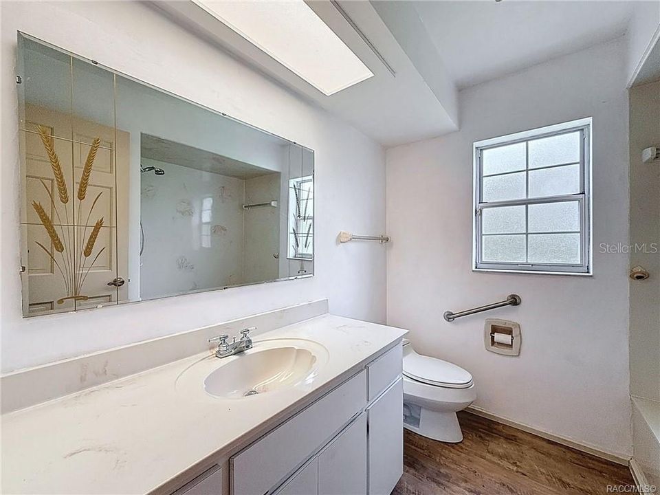 待售: $420,000 (3 贝兹, 2 浴室, 2228 平方英尺)