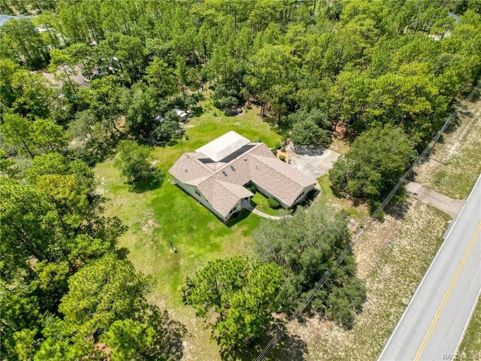 待售: $420,000 (3 贝兹, 2 浴室, 2228 平方英尺)