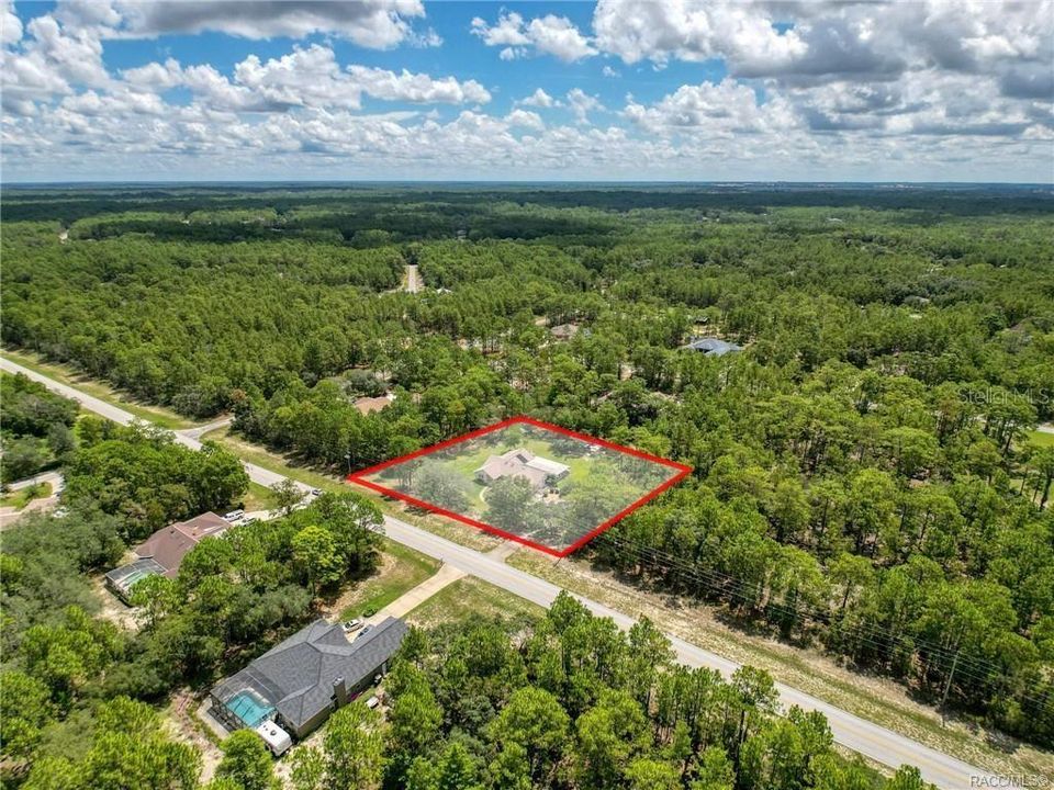 待售: $420,000 (3 贝兹, 2 浴室, 2228 平方英尺)