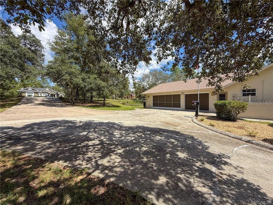 待售: $420,000 (3 贝兹, 2 浴室, 2228 平方英尺)