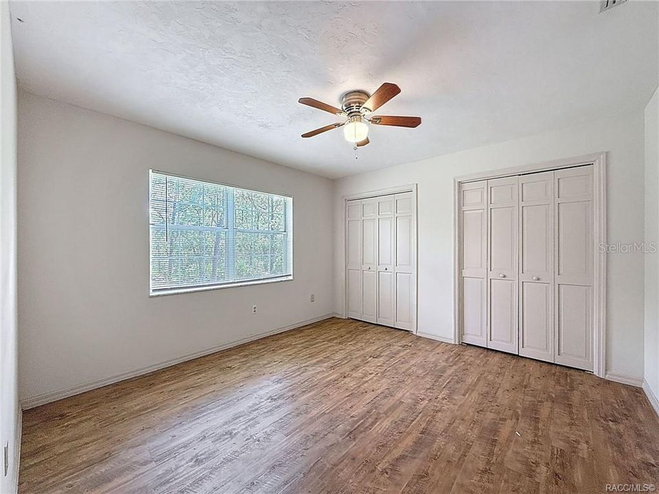 待售: $420,000 (3 贝兹, 2 浴室, 2228 平方英尺)