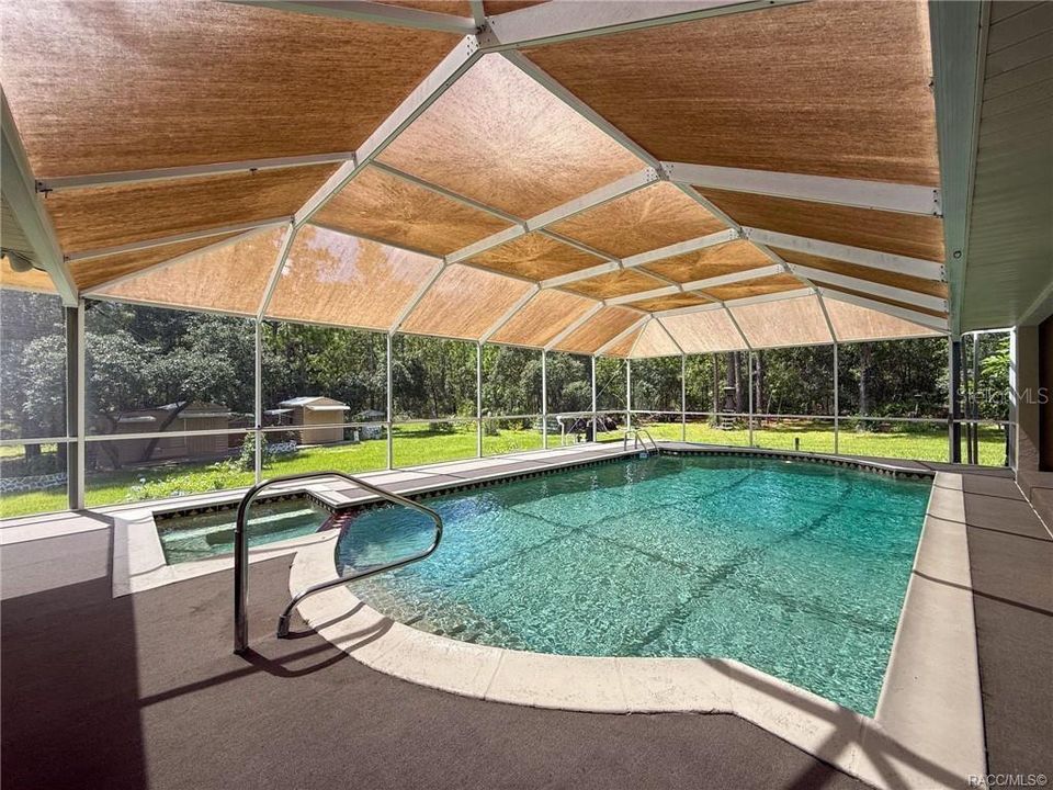 待售: $420,000 (3 贝兹, 2 浴室, 2228 平方英尺)