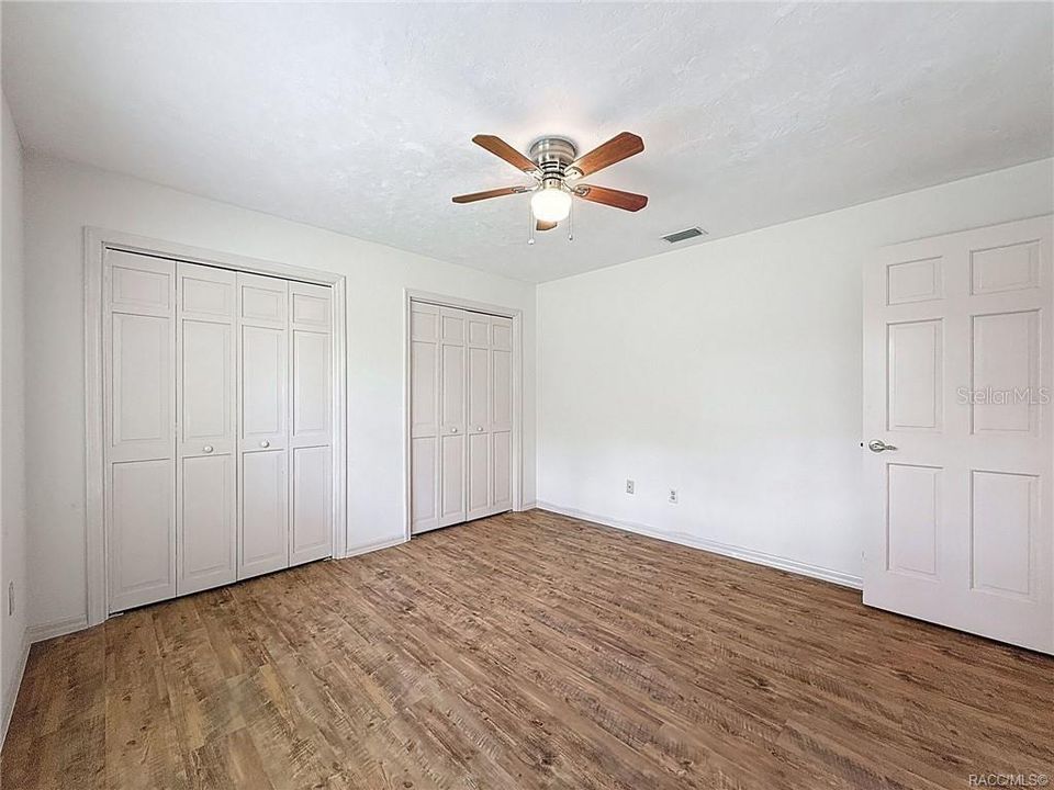 待售: $420,000 (3 贝兹, 2 浴室, 2228 平方英尺)