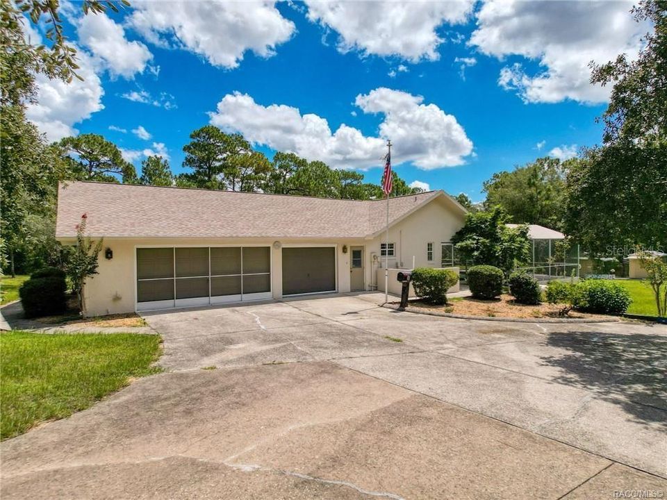 待售: $420,000 (3 贝兹, 2 浴室, 2228 平方英尺)