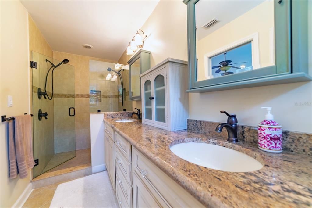 En Renta: $10,000 (3 camas, 3 baños, 2286 Pies cuadrados)