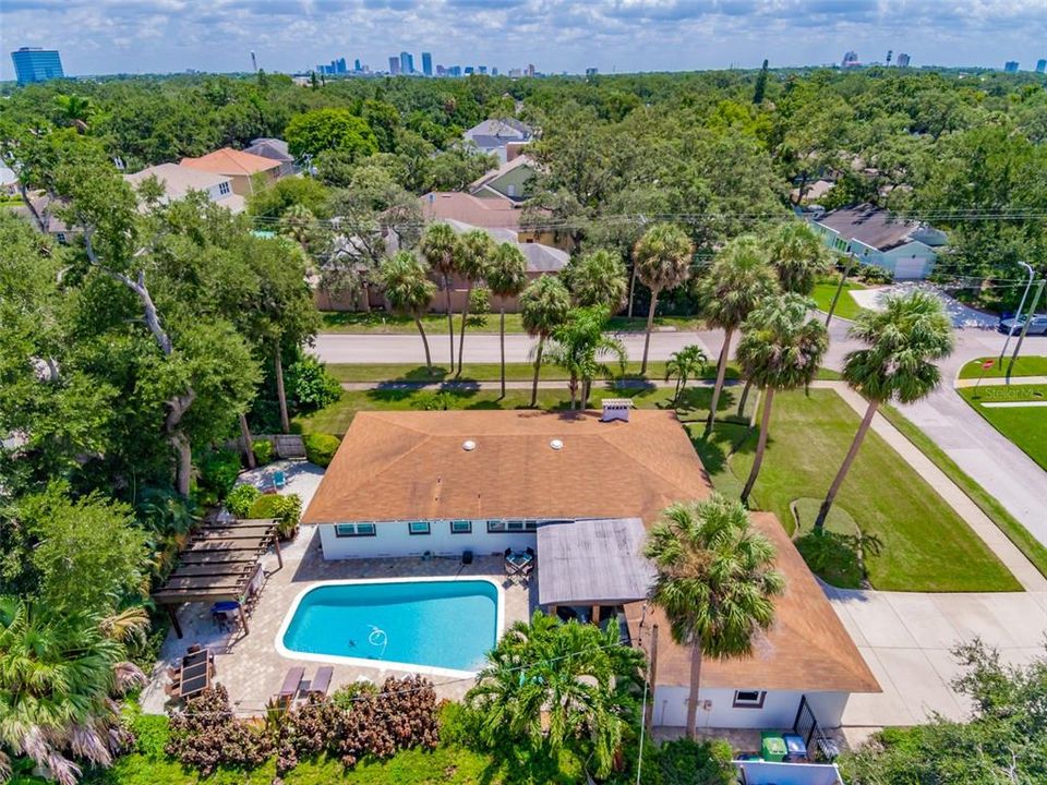 En Renta: $10,000 (3 camas, 3 baños, 2286 Pies cuadrados)