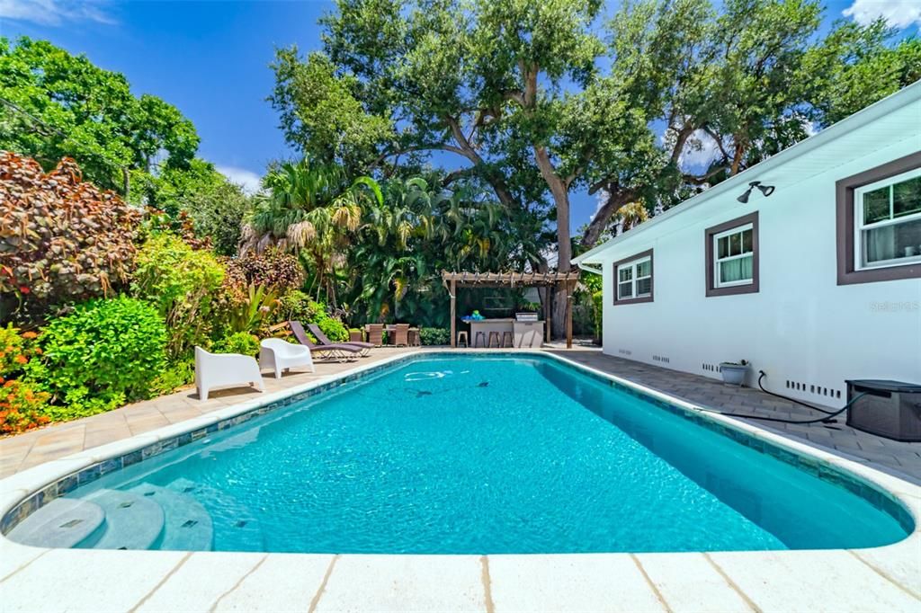 En Renta: $10,000 (3 camas, 3 baños, 2286 Pies cuadrados)