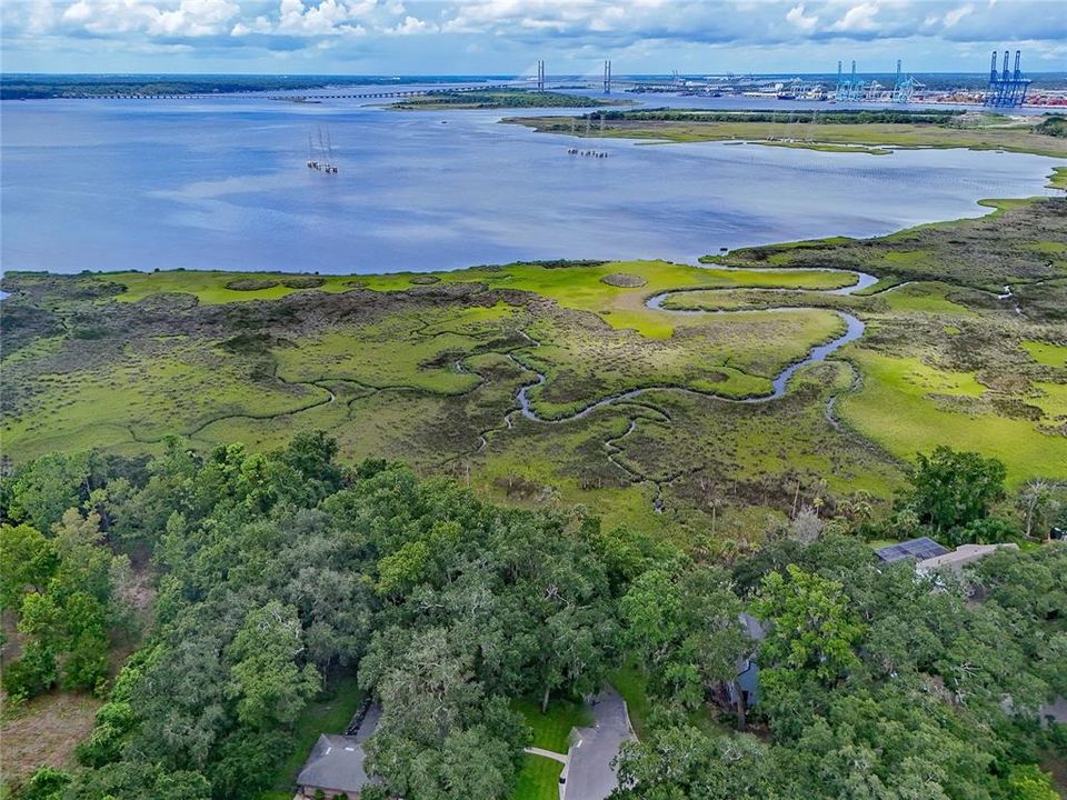 На продажу: $250,000 (3.75 acres)