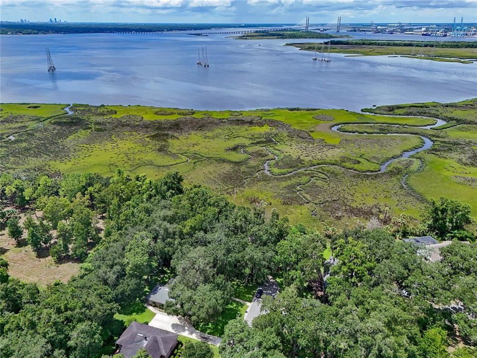 На продажу: $250,000 (3.75 acres)