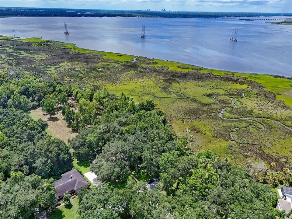 На продажу: $250,000 (3.75 acres)