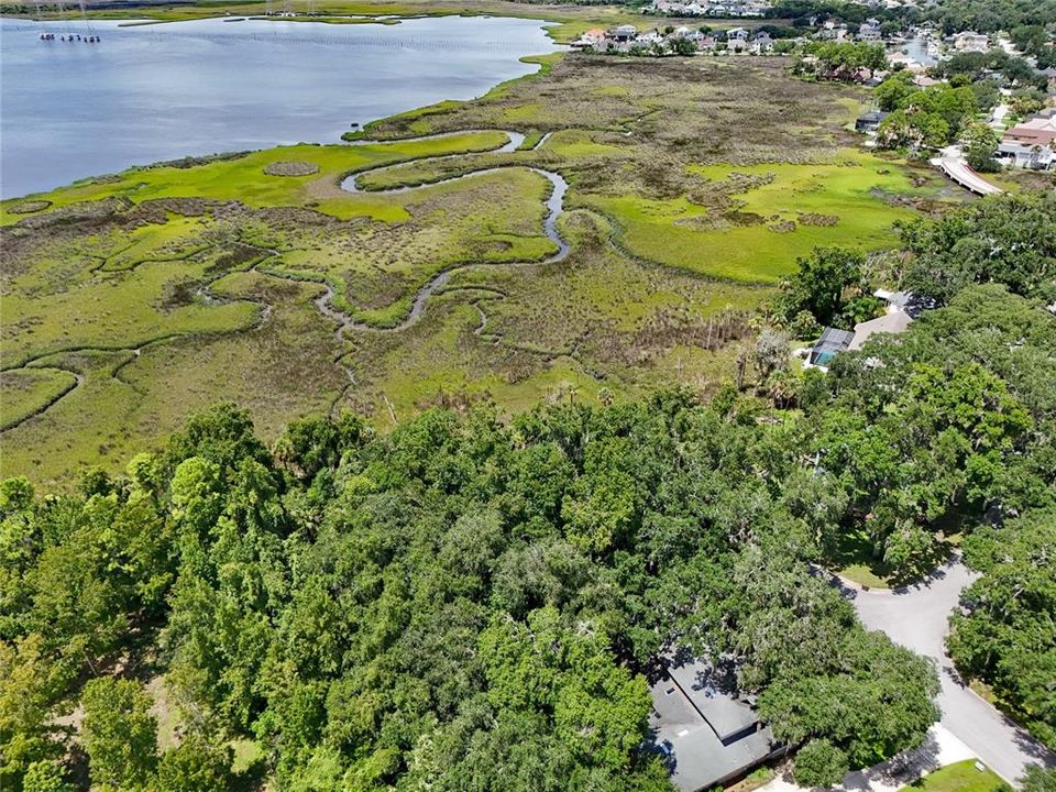 На продажу: $250,000 (3.75 acres)