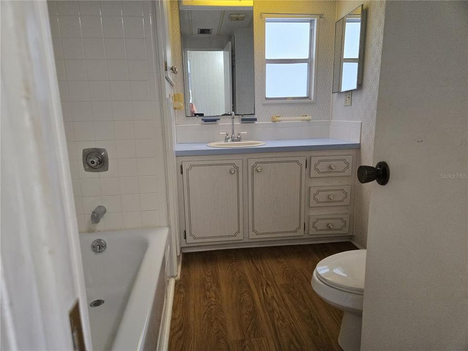 For Sale: $120,000 (2 beds, 2 baths, 1344 Square Feet)