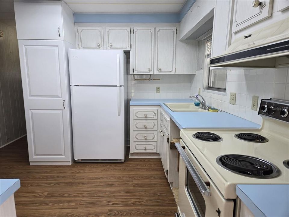 For Sale: $120,000 (2 beds, 2 baths, 1344 Square Feet)