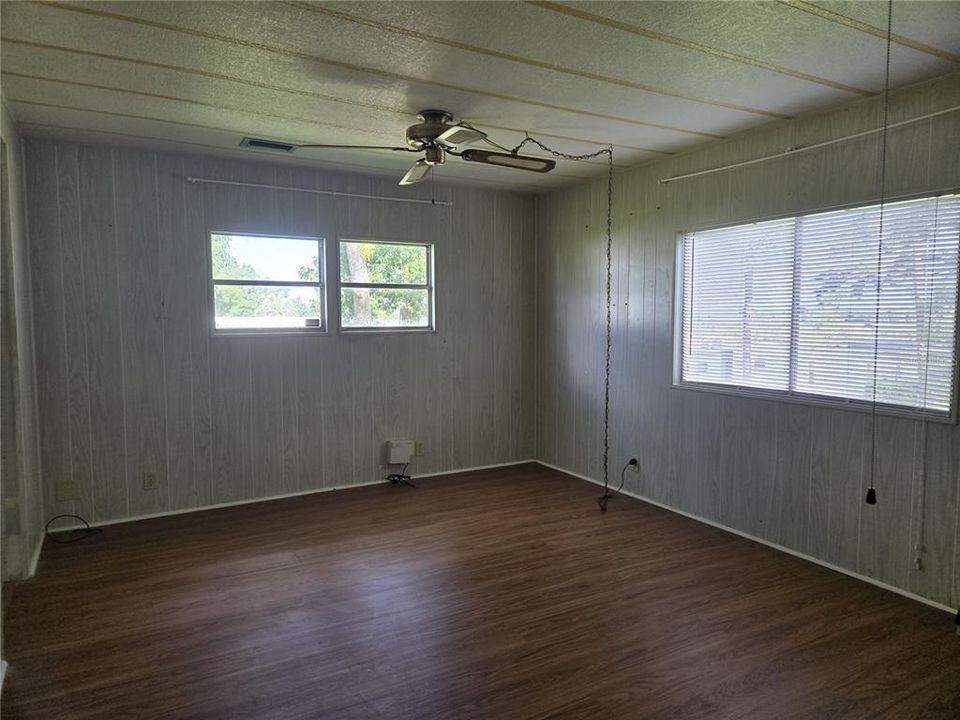 For Sale: $120,000 (2 beds, 2 baths, 1344 Square Feet)