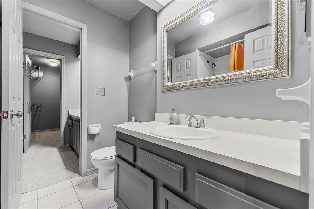 Под контрактом: $158,500 (2 спален, 1 ванн, 1160 Квадратных фут)