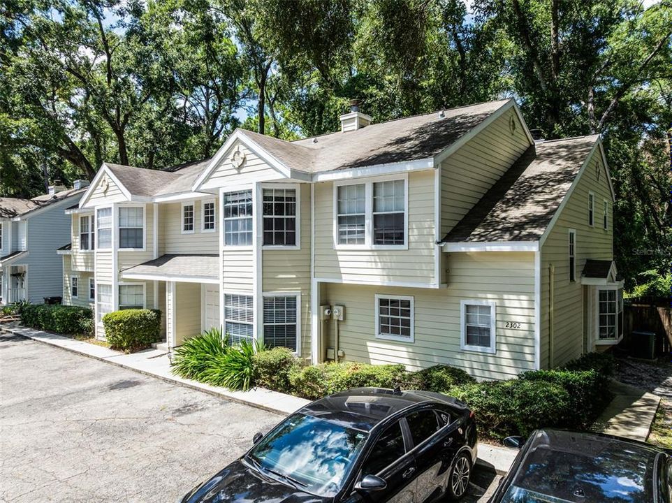 Под контрактом: $158,500 (2 спален, 1 ванн, 1160 Квадратных фут)