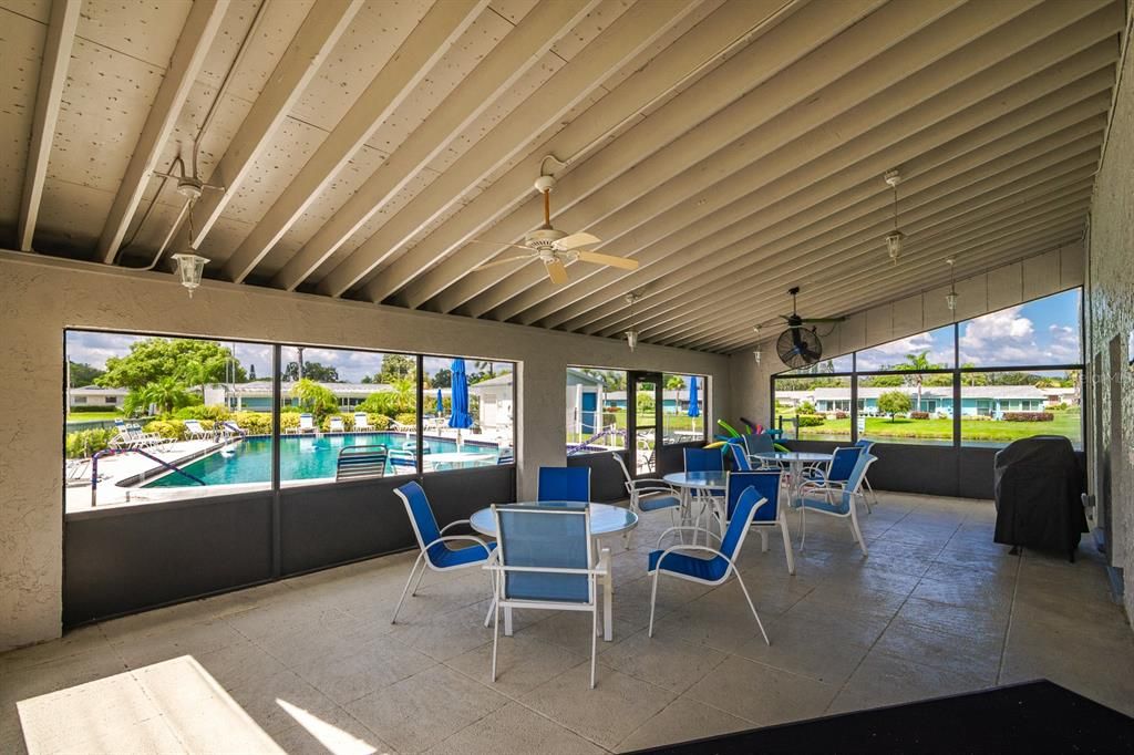 Active With Contract: $155,000 (1 beds, 1 baths, 814 Square Feet)