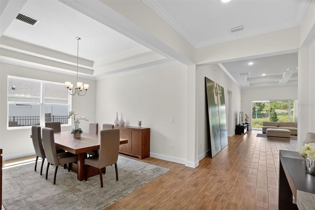 合同活跃: $999,999 (4 贝兹, 3 浴室, 3248 平方英尺)