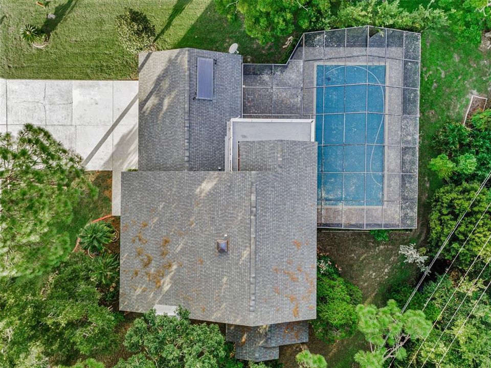 合同活跃: $594,000 (4 贝兹, 2 浴室, 2060 平方英尺)