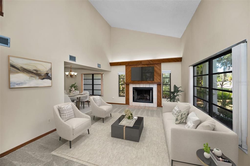 合同活跃: $594,000 (4 贝兹, 2 浴室, 2060 平方英尺)