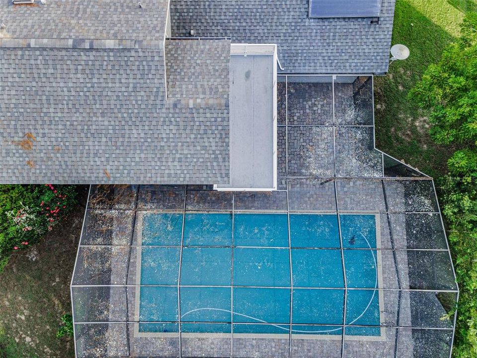 合同活跃: $594,000 (4 贝兹, 2 浴室, 2060 平方英尺)