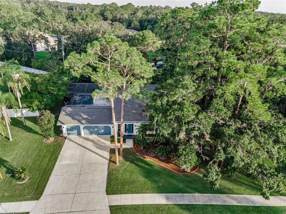 合同活跃: $594,000 (4 贝兹, 2 浴室, 2060 平方英尺)