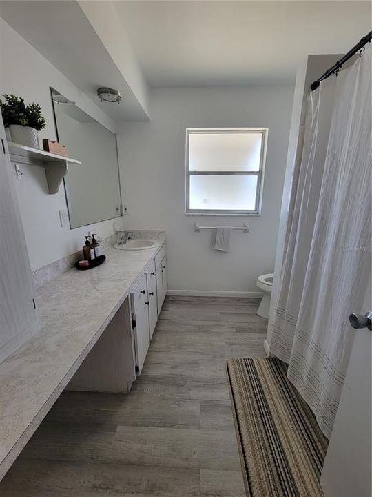 Active With Contract: $2,200 (2 beds, 2 baths, 1224 Square Feet)