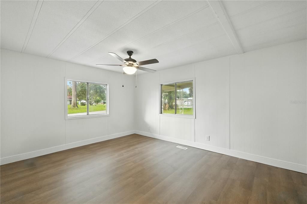 待售: $129,900 (2 贝兹, 2 浴室, 1152 平方英尺)