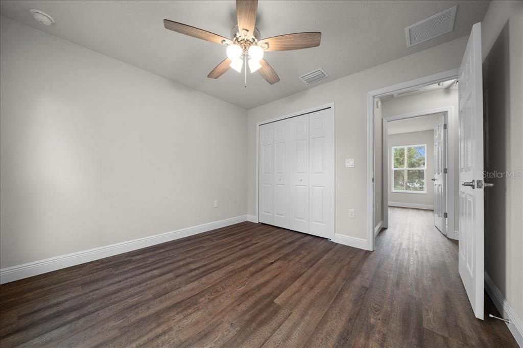 For Sale: $299,900 (4 beds, 2 baths, 1562 Square Feet)