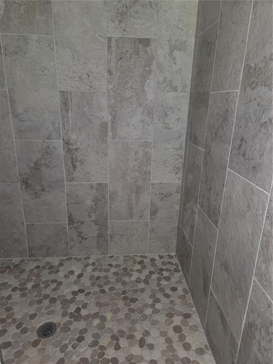 For Sale: $299,900 (4 beds, 2 baths, 1562 Square Feet)