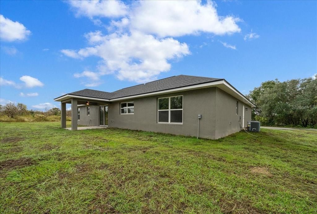 For Sale: $299,900 (4 beds, 2 baths, 1562 Square Feet)