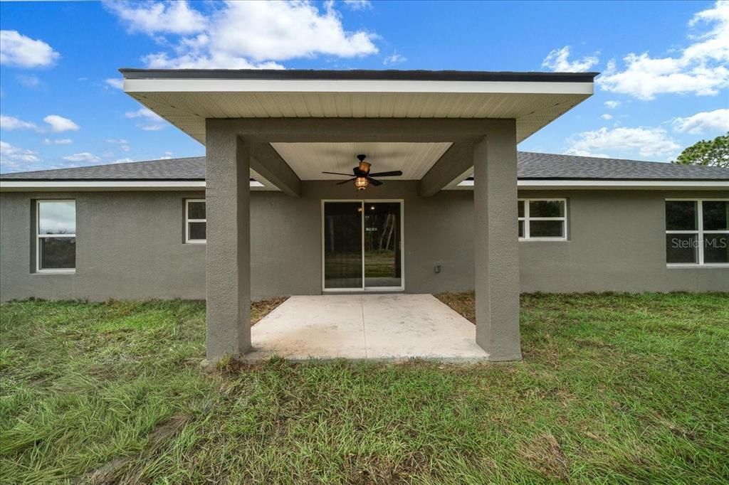 For Sale: $299,900 (4 beds, 2 baths, 1562 Square Feet)