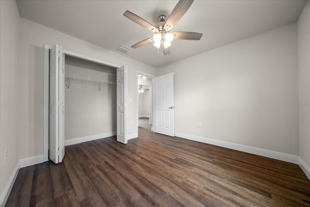 For Sale: $299,900 (4 beds, 2 baths, 1562 Square Feet)