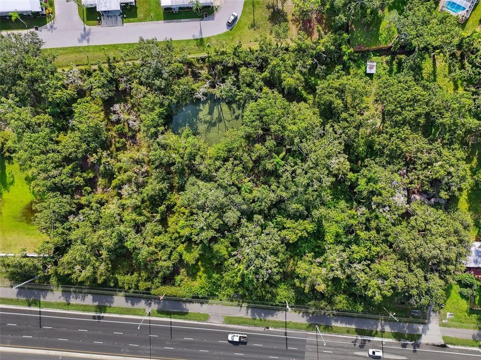 待售: $1,755,000 (1.97 acres)