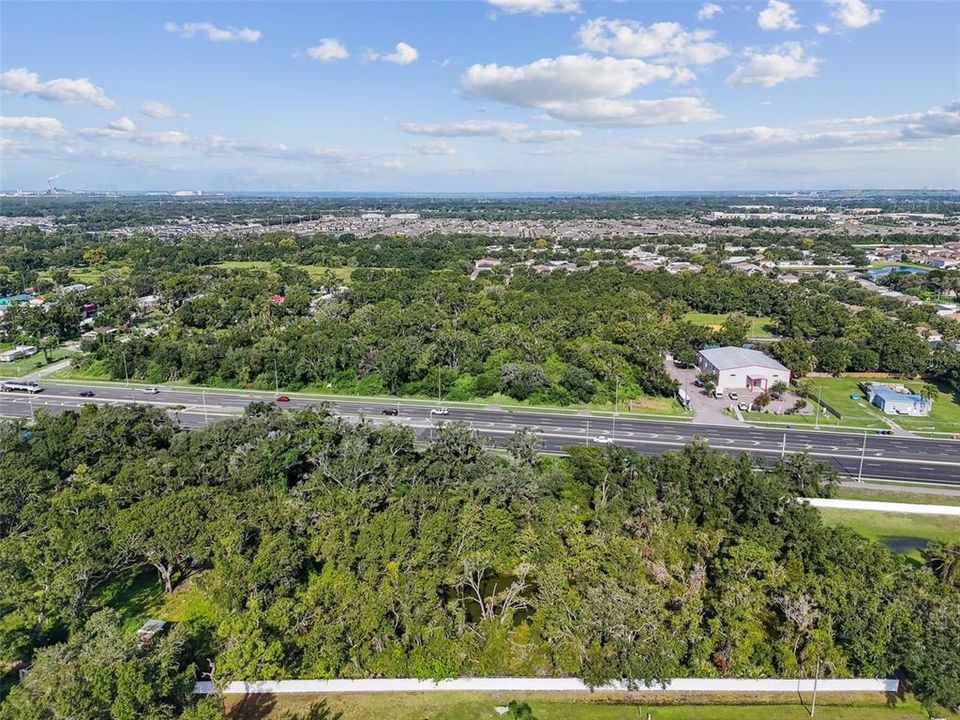 待售: $1,755,000 (1.97 acres)