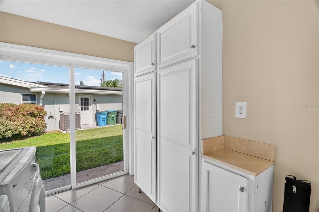 En Venta: $849,000 (4 camas, 2 baños, 3000 Pies cuadrados)