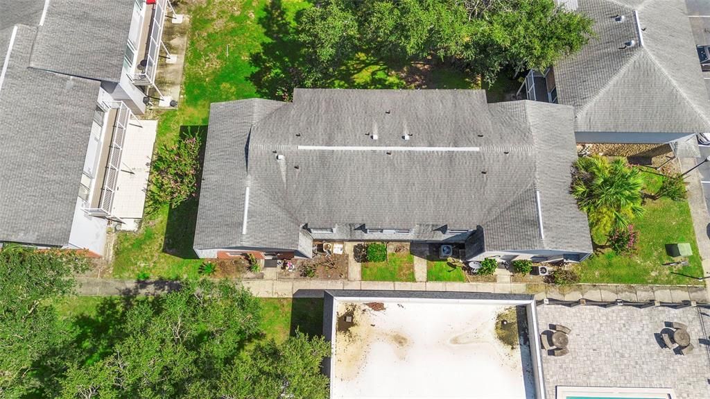 合同活跃: $109,500 (2 贝兹, 2 浴室, 1085 平方英尺)